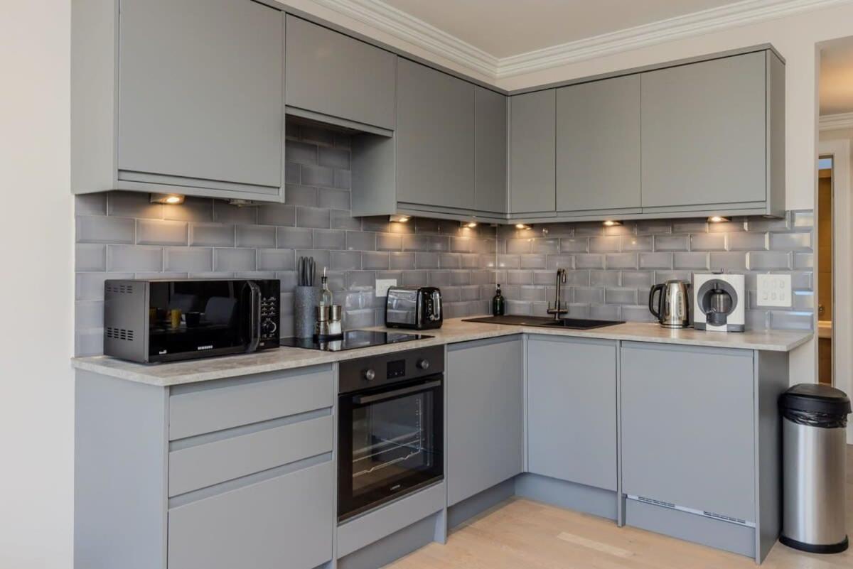 Dragon Suites - Edinburgh City Centre 2 Bed Apartment Buitenkant foto